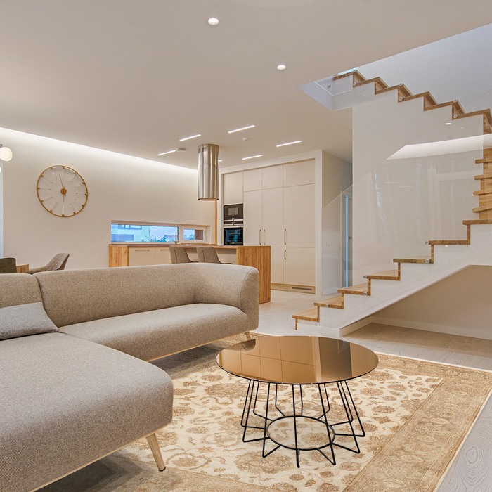 Superluxe 8x10 Ivory/Charcoal Raw Silk