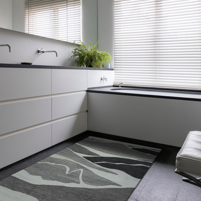 Strolling Garden 4x6 Charcoal/Ivory Wool