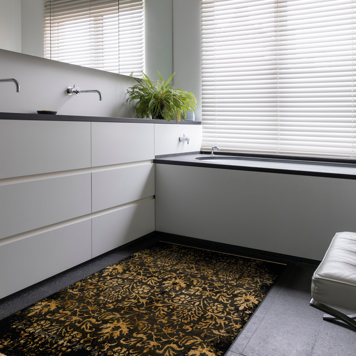 Versace 4x6 Black/Gold Wool and Silk