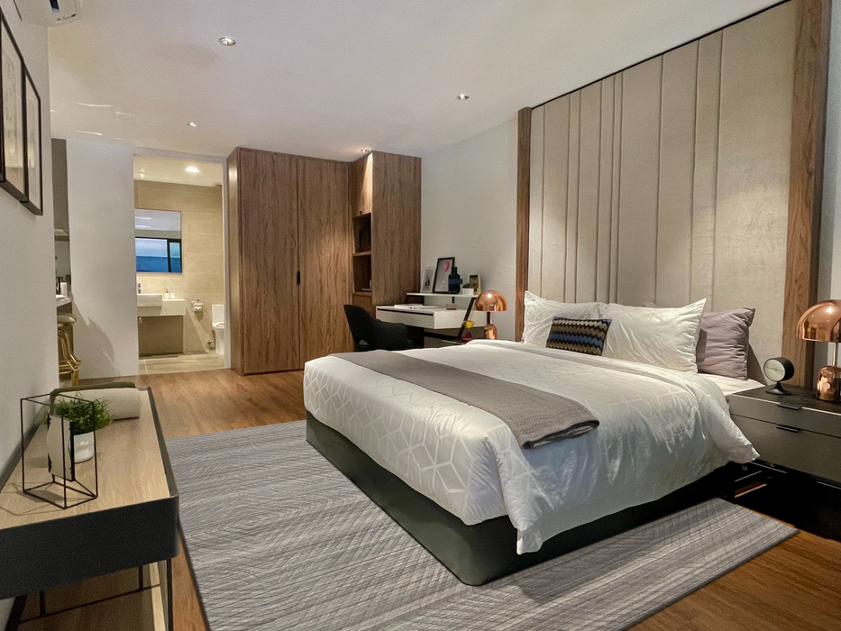 Kite No.03 8x10 Beige Wool