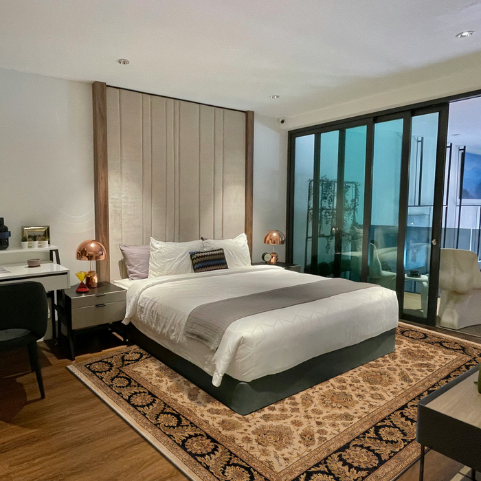 Grand 10x14 Premiere Ivory/Black Wool