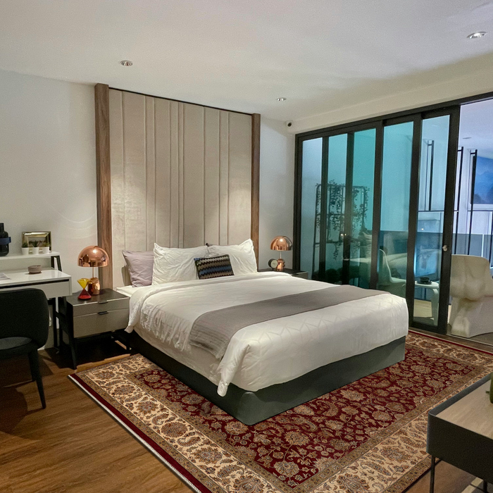 Passion 9x12 Red/Ivory Wool and Silk