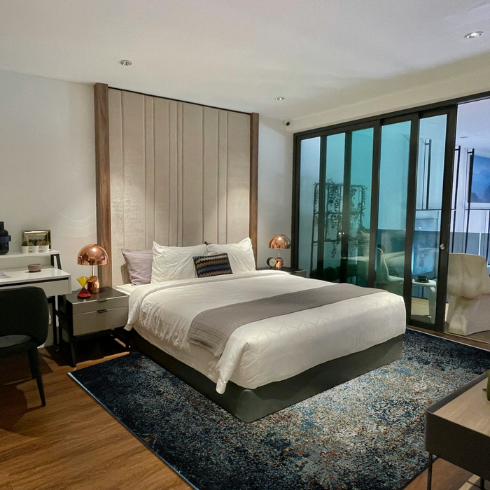 Illuminate 10x14 Wool and Embossed Silk