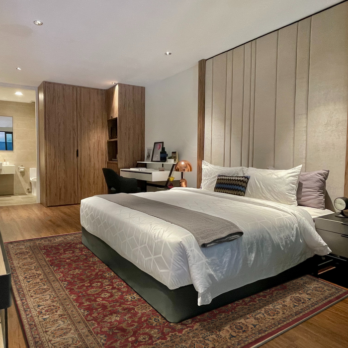 Premiere 9x12 Red/Beige Wool