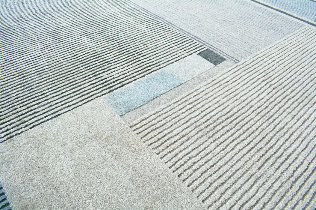 Bauhaus 8x10 Silk and Wool