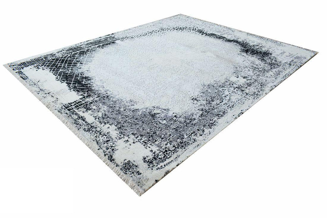 Inner Space 8x10 Ivory/Grey Wool and Silk