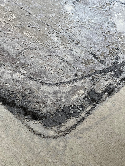 Sangha 8x10 Ivory/Grey Wool and Silk