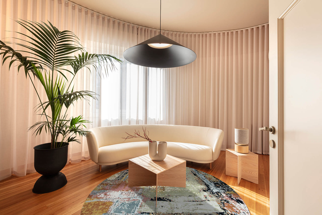 Eden Round Gold/Green Wool and Silk