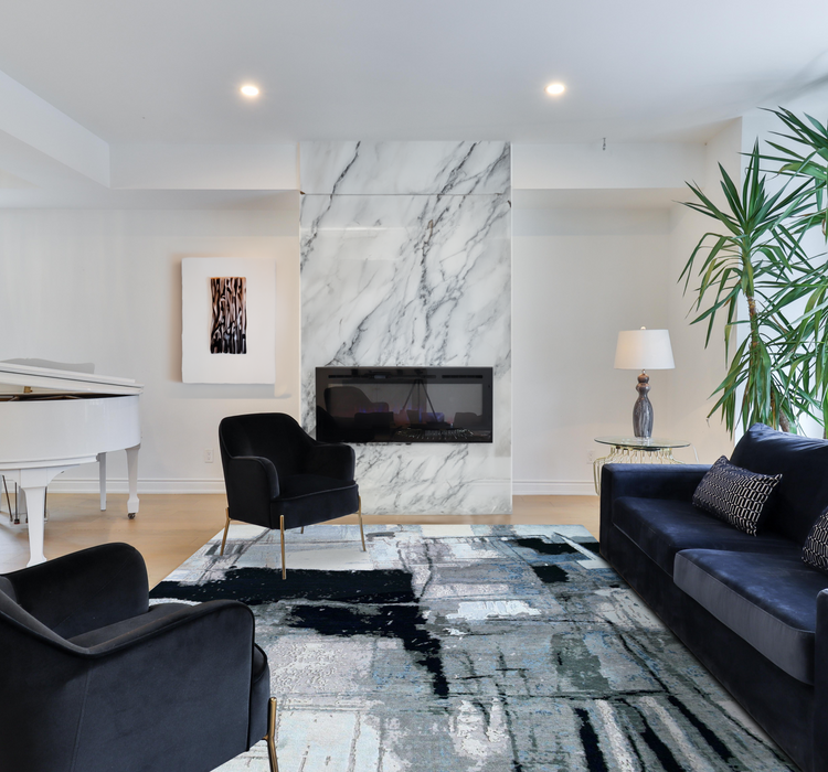 Guernica 8x10 Black/Ivory Wool and Silk