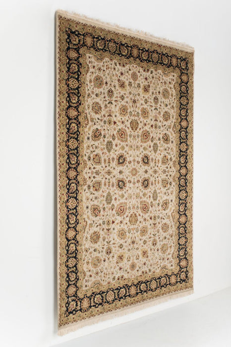 Kashan 6x9 Beige/Black Wool and Silk