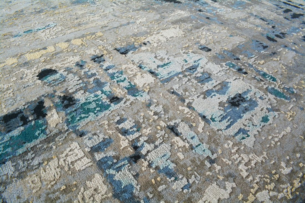 Patagonia 9x12 Light Blue Wool and Silk