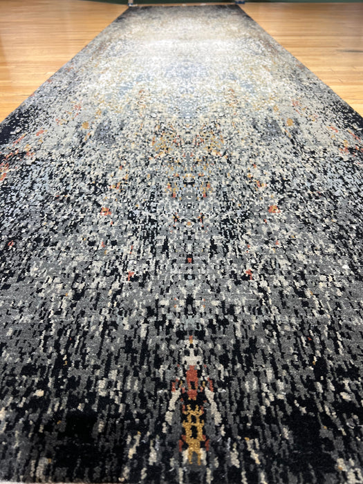 Illuminate 3x10 Black Wool and Embossed Silk