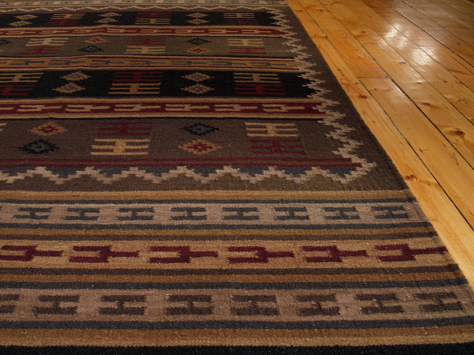 Assorted 5x7 Beige/Black wool