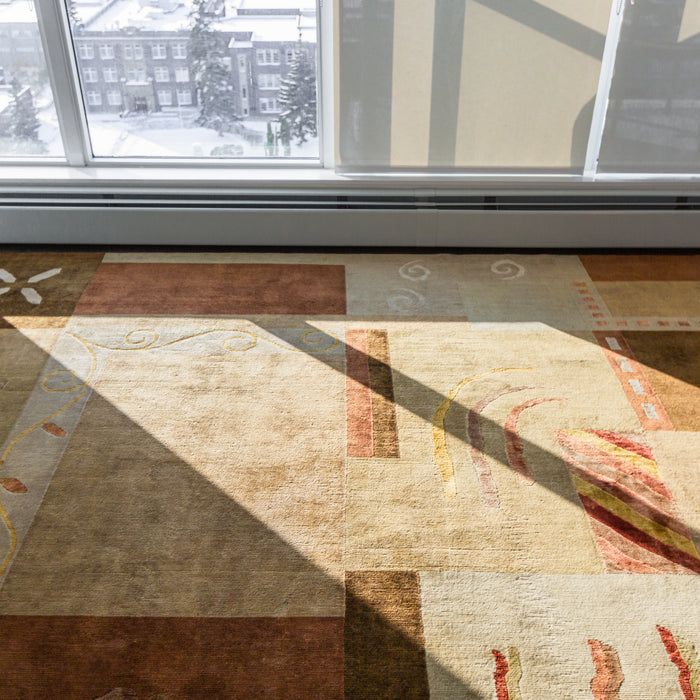 Art Deco in the morning rays.