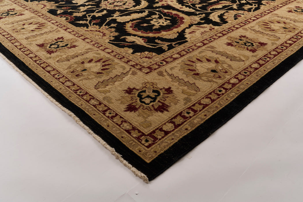 Grand 10x14 Chobi Black/Beige Wool