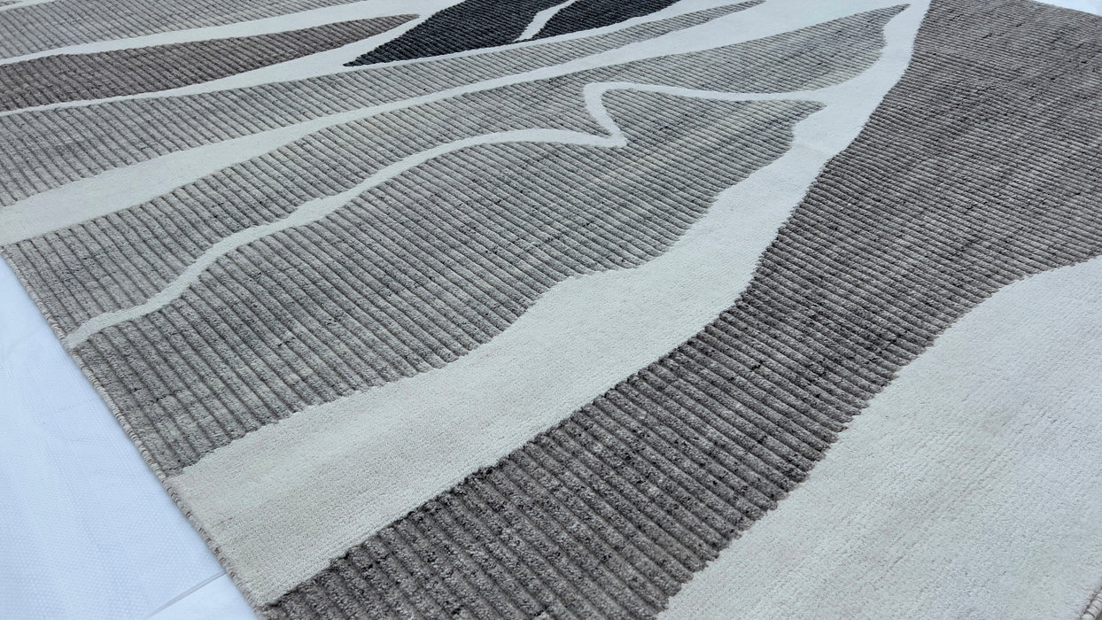 Strolling Garden 6x9 Charcoal/Ivory Wool