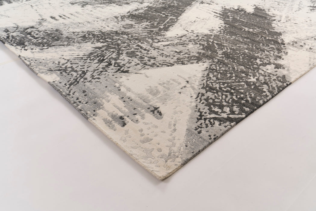 Marble 8x10 Charcoal-Black/Ivory