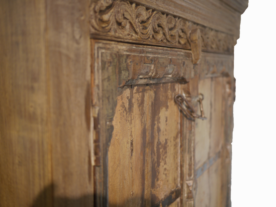 Almirah Beige and Orangey