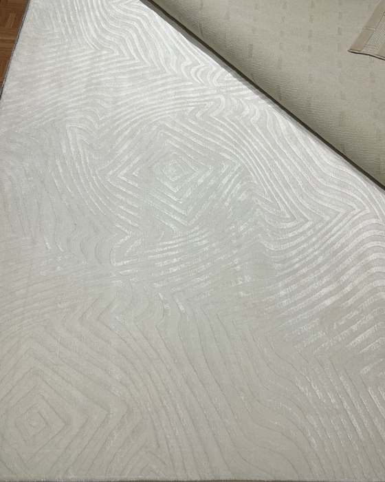 Kite No.11 8x10 Ivory