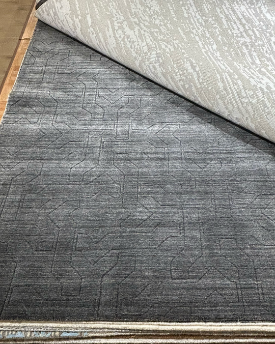 Kite No.5 9x12 Grey Wool