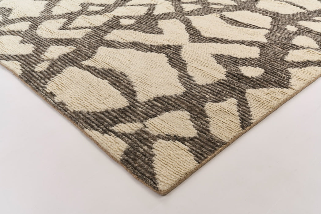 Cobra 8x10 New Zealand Wool.
