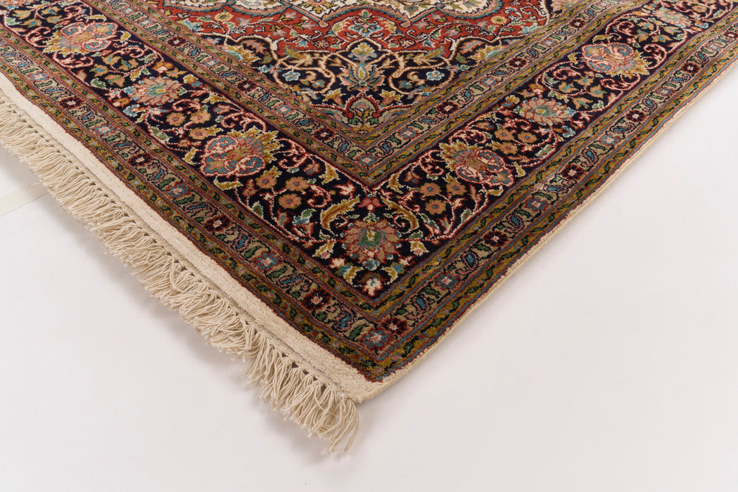 Kashan 4x6 Ivory/Navy Silk.