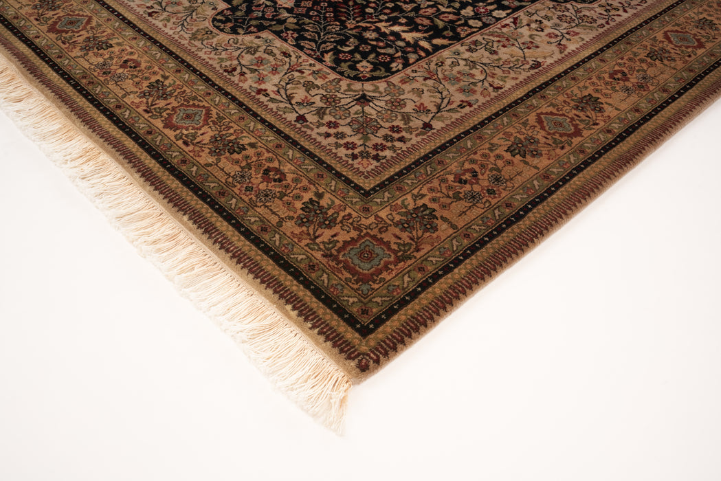 Shah Kashan 5x7 Black/Beige Wool