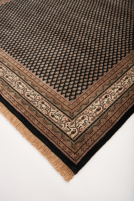 6x9 Indo Persian Mir In Black/Cream Wool and Silk A