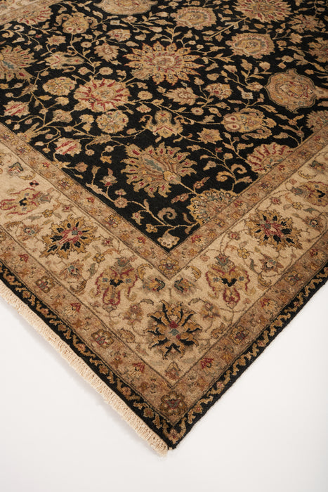 6x9 Agra Collection Black/Ivory Wool