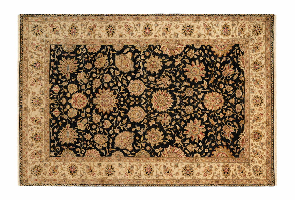 6x9 Agra Collection Black/Ivory Wool