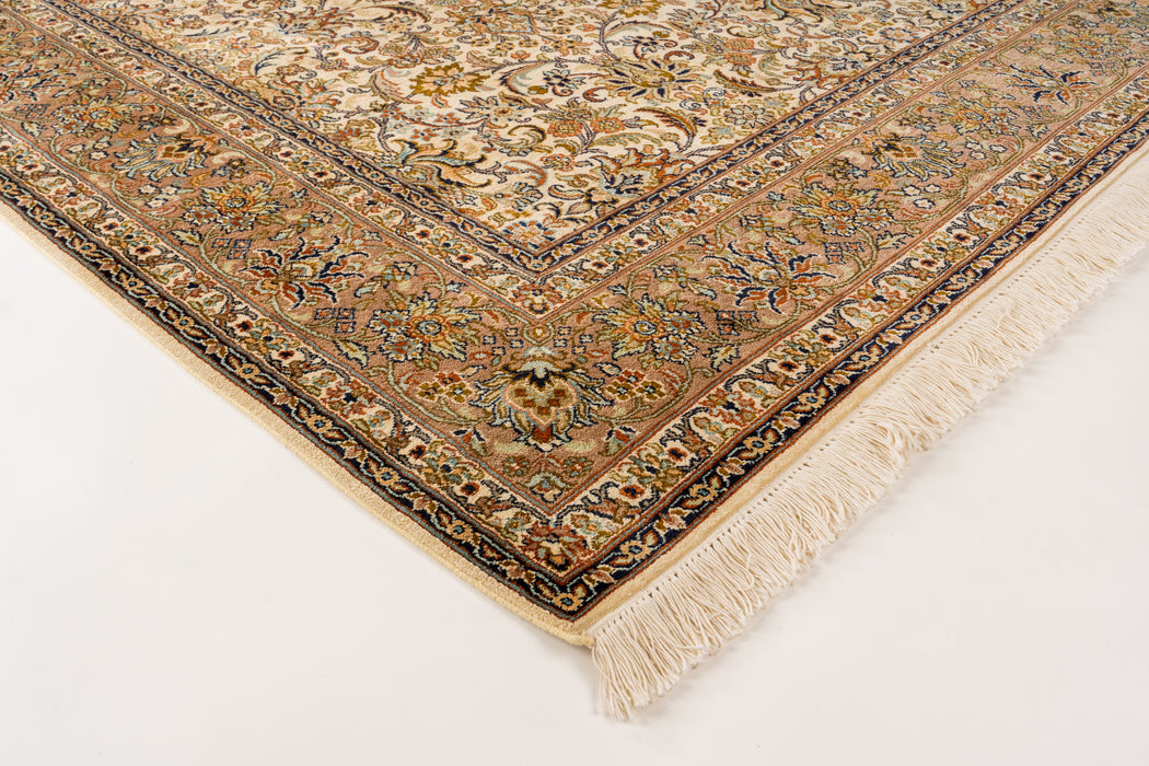 Kashan 6x9 Ivory and Cream Silk