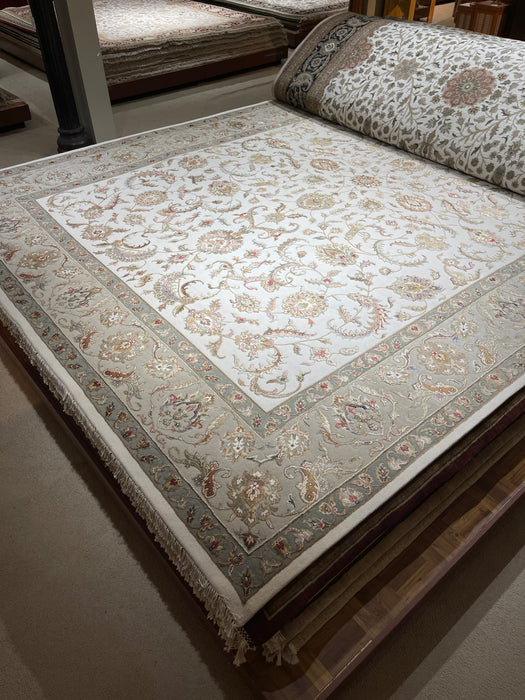 Grand 10x14 New Sarouk Ivory/Beige Wool and Silk